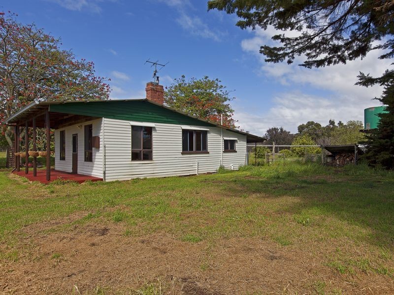 127 Halls Road, Capel WA 6271