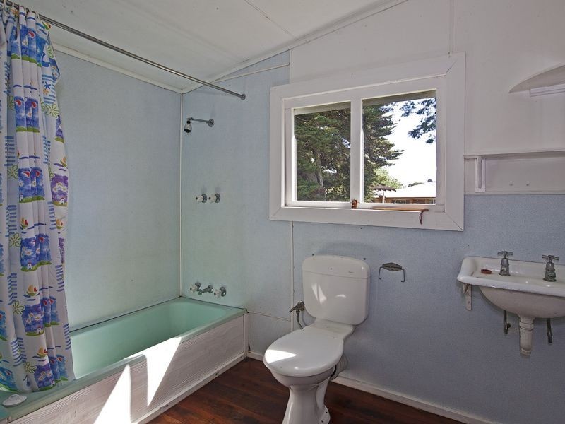 127 Halls Road, Capel WA 6271