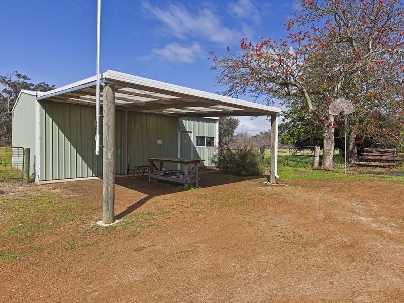127 Halls Road, Capel WA 6271
