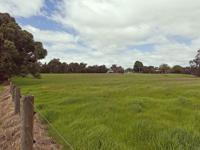 127 Halls Road, Capel WA 6271