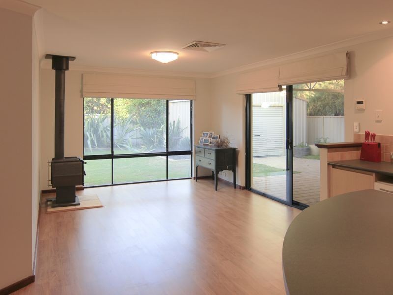 102 College Avenue, West Busselton WA 6280