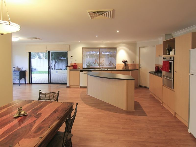 102 College Avenue, West Busselton WA 6280