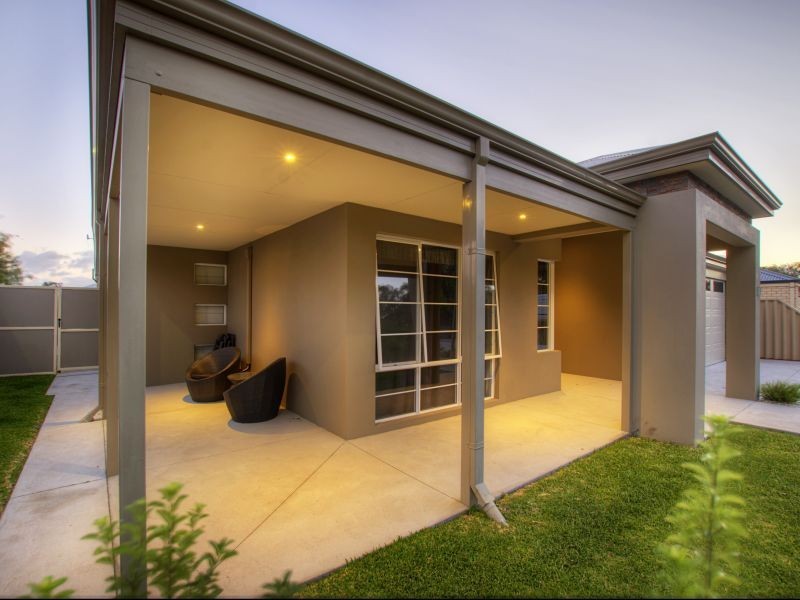 1 Hobby Road, Broadwater WA 6280