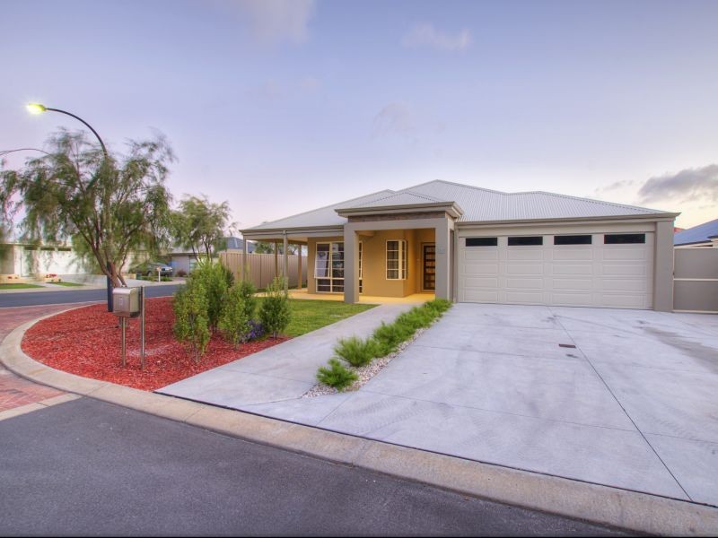 1 Hobby Road, Broadwater WA 6280