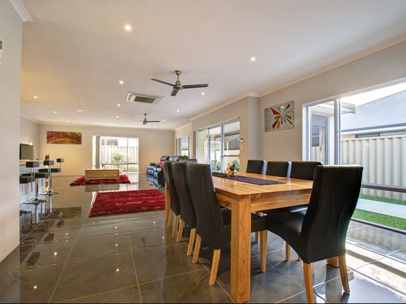 1 Hobby Road, Broadwater WA 6280