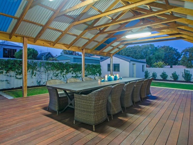 6 Harnett Street, Broadwater WA 6280