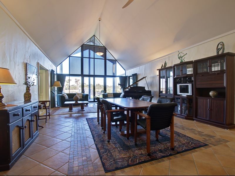 2 Haag Rd, Carbunup River WA 6280