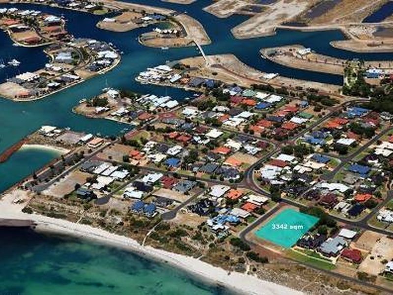 417 Marine Terrace, Geographe WA 6280