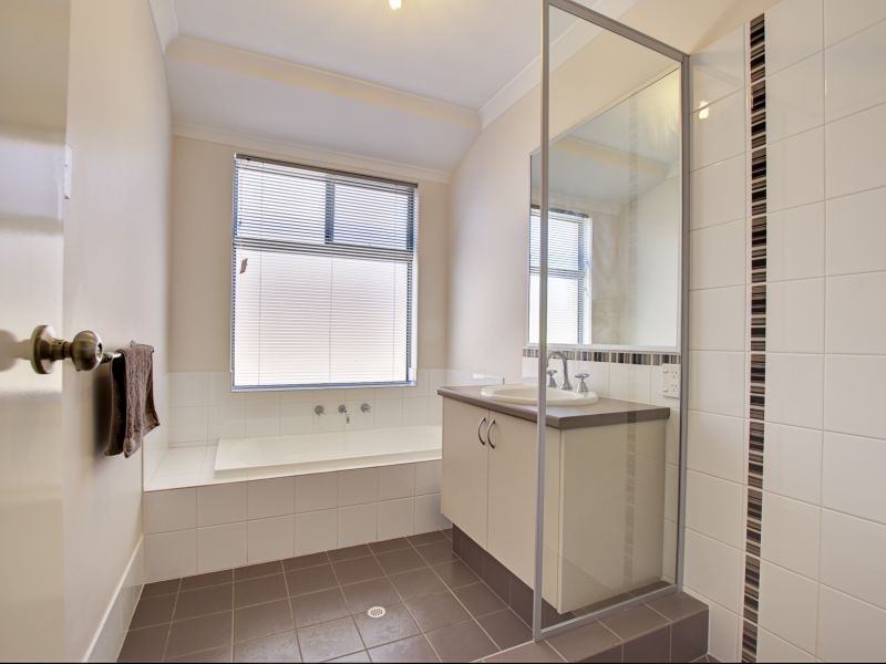 30 Chaytor View, West Busselton WA 6280