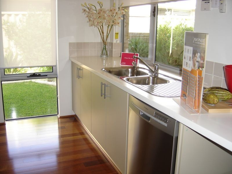 8 Matisse Way, Yalyalup WA 6280