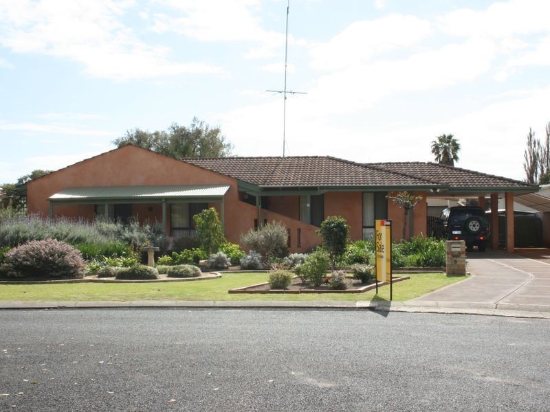 9 Langridge Place, West Busselton WA 6280
