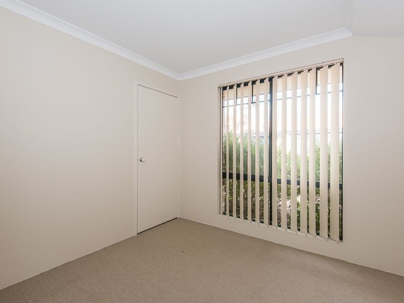 1/2 Glen Eagles Grove, West Busselton WA 6280