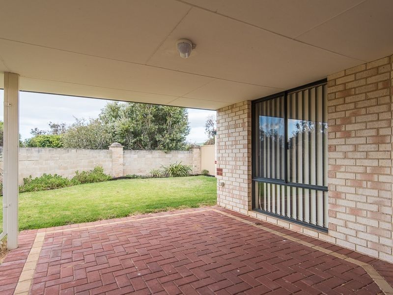 1/2 Glen Eagles Grove, West Busselton WA 6280