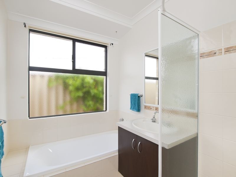 46 Currawong Drive, Broadwater WA 6280