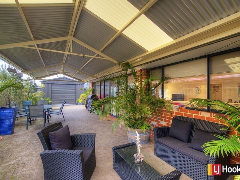 52 Currawong Drive, Broadwater WA 6280