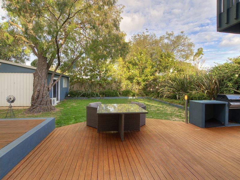 10 Locke Street, Abbey WA 6280