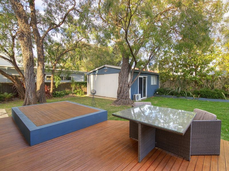 10 Locke Street, Abbey WA 6280