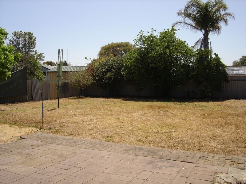 11 Grant Street, Geographe WA 6280