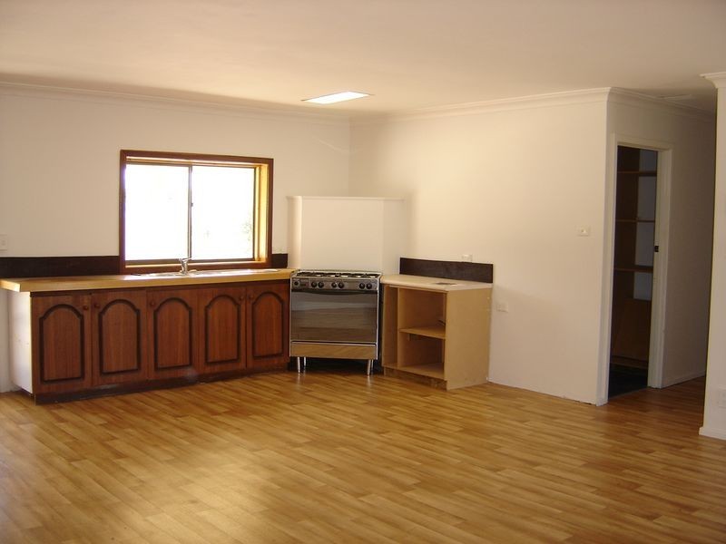 11 Grant Street, Geographe WA 6280