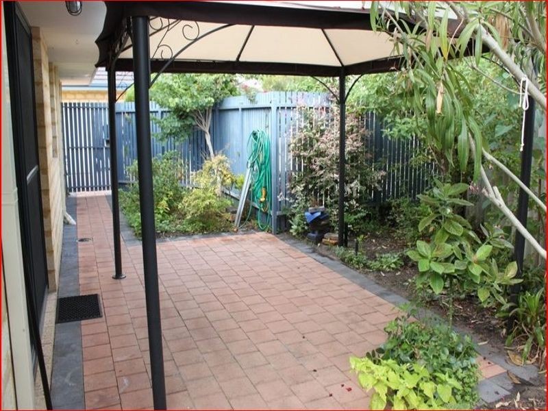 3/43 Kittyhawk Grove, Geographe WA 6280