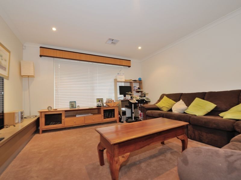 15 Nougat Crescent, Yalyalup WA 6280