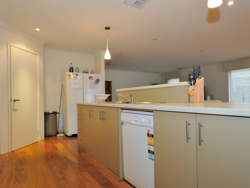 15 Nougat Crescent, Yalyalup WA 6280