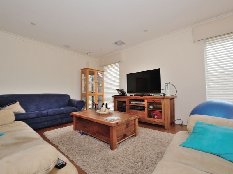 15 Nougat Crescent, Yalyalup WA 6280
