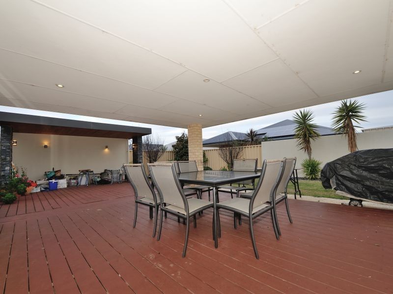 15 Nougat Crescent, Yalyalup WA 6280