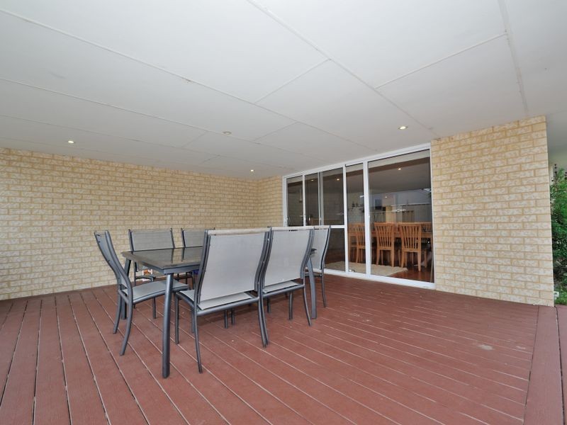 15 Nougat Crescent, Yalyalup WA 6280