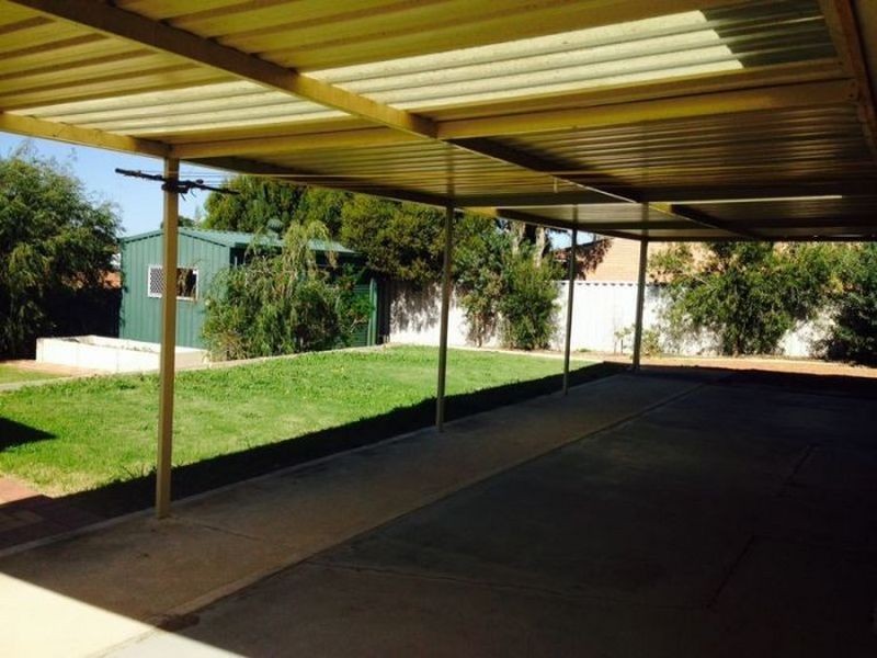 5 Rendell Elbow, Withers WA 6230