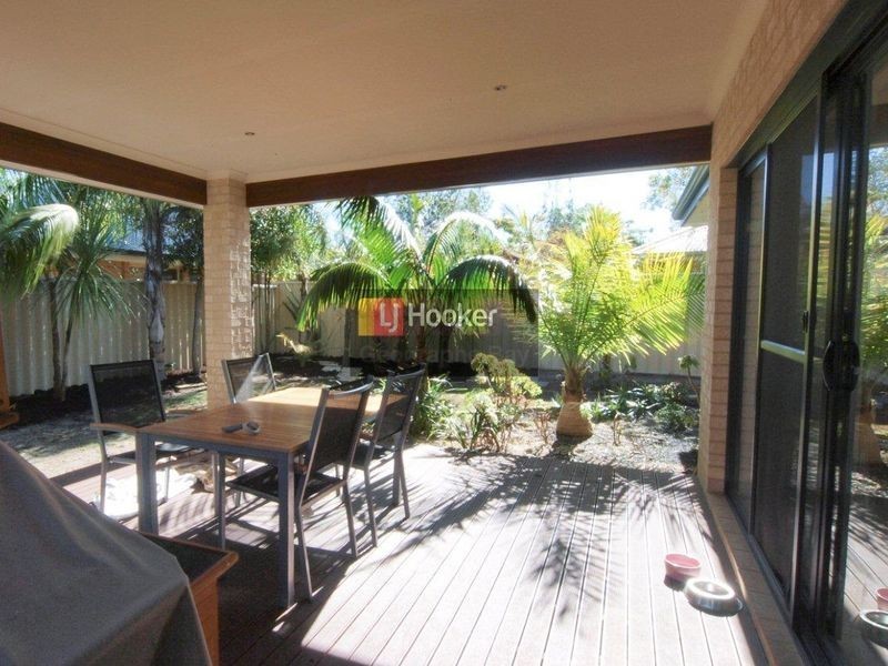 18 Marsupial Bend, Broadwater WA 6280