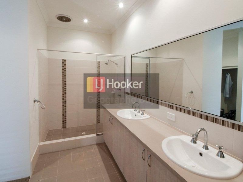 11 Nougat Crescent, Yalyalup WA 6280