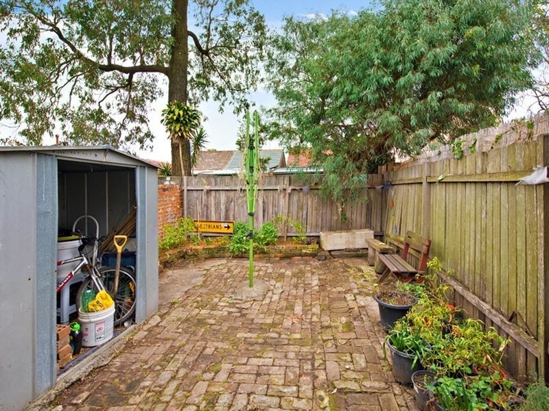 17a Francis St, Enmore NSW 2042