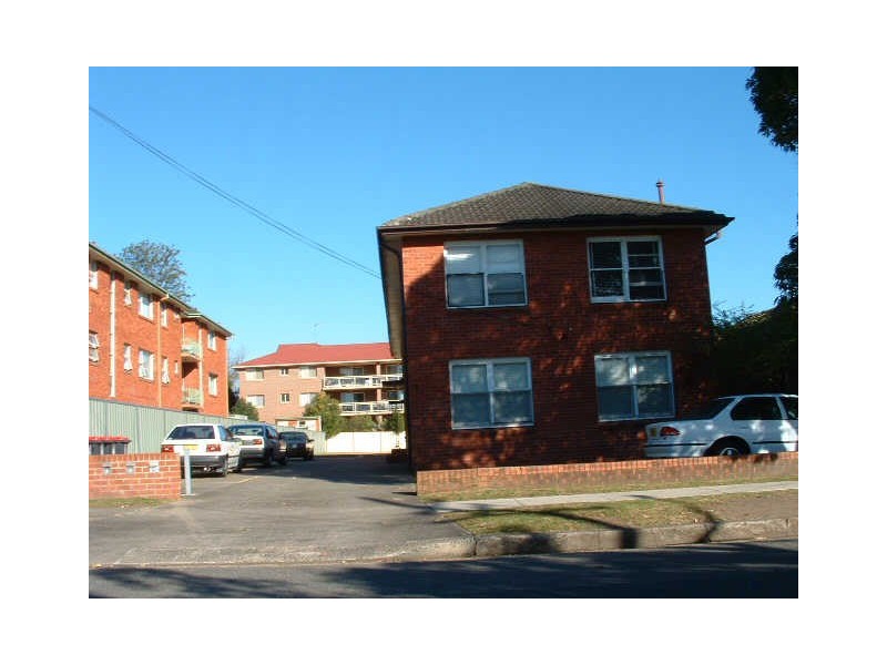 5/12 Fourth Ave, Campsie NSW 2194