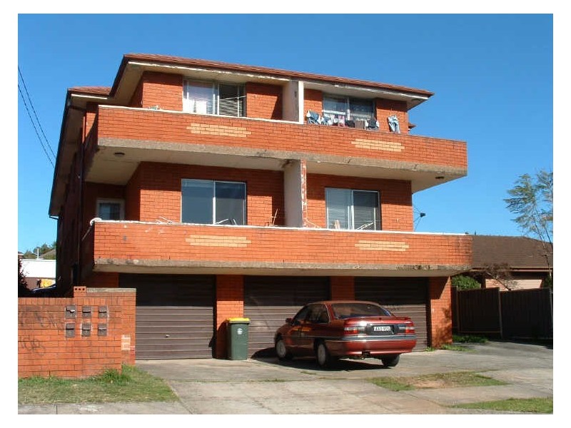 8 Beaumont St, Campsie NSW 2194