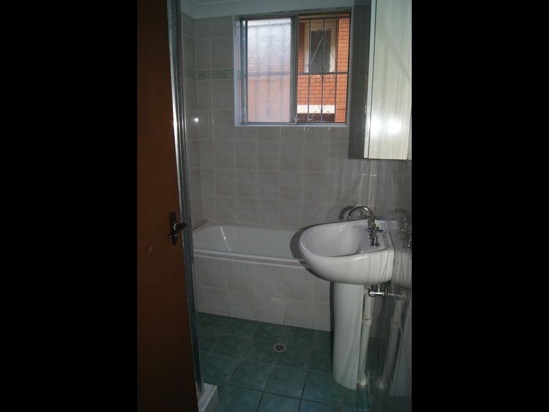 3/24 McKern Street, Campsie NSW 2194