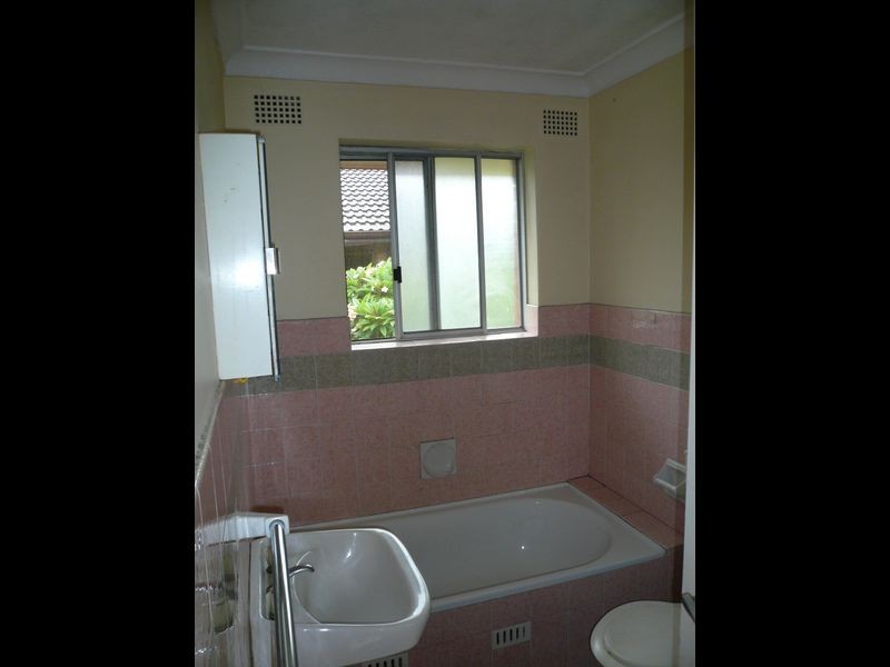 4/98 Clissold Parade, Campsie NSW 2194