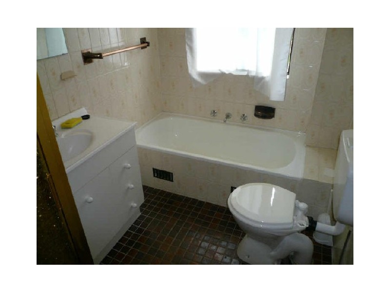 4/16 Gould St, Campsie NSW 2194