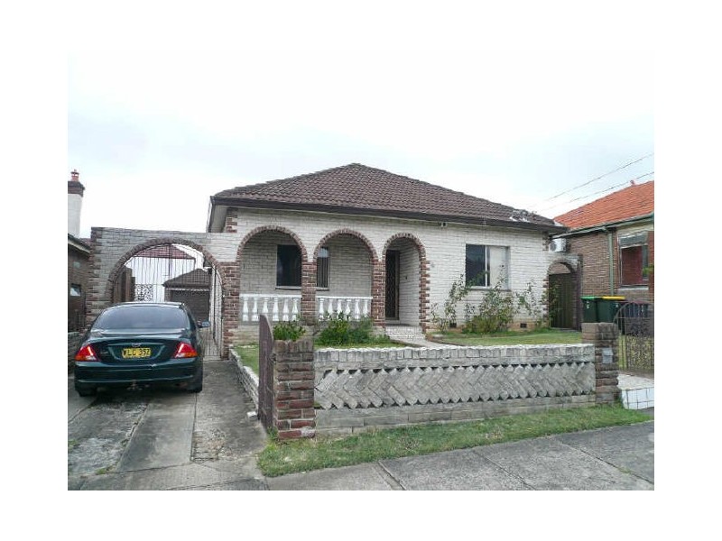 4 Messiter St, Campsie NSW 2194