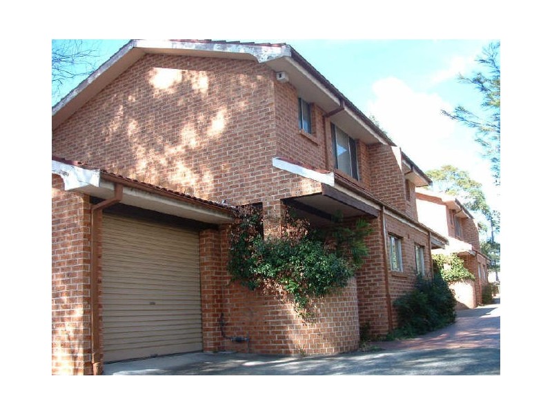 2/26 North Parade, Campsie NSW 2194