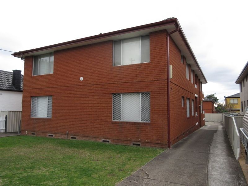 2/41 Fletcher Street, Campsie NSW 2194