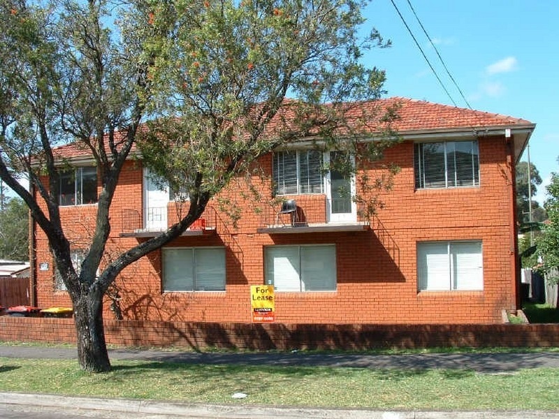 2/5 Defoe Street, Wiley Park NSW 2195