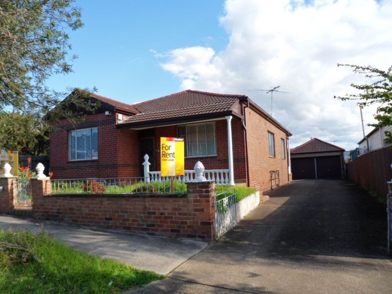 21 Thorncraft Parade, Campsie NSW 2194