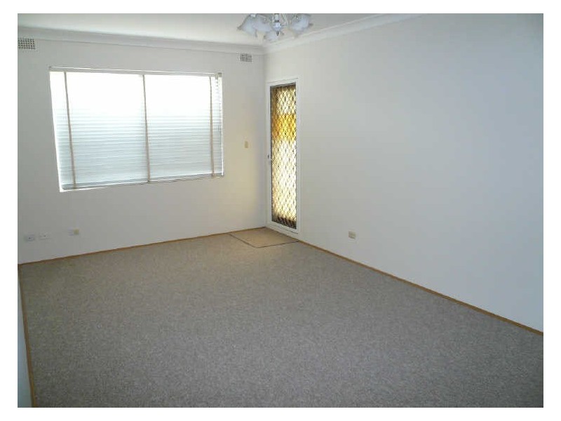 1/24 Mckern St, Campsie NSW 2194