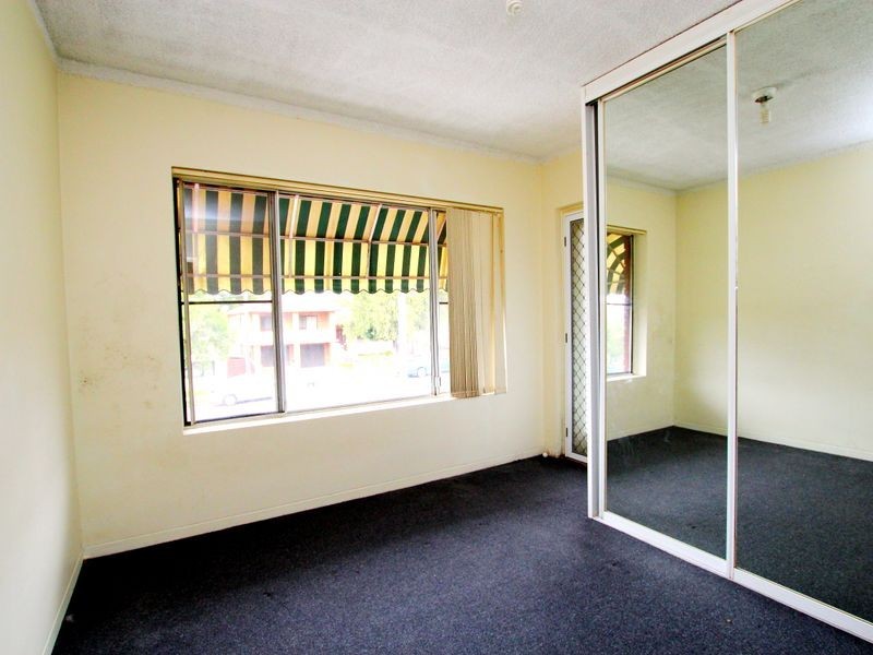 2/13 Mckern Street, Campsie NSW 2194