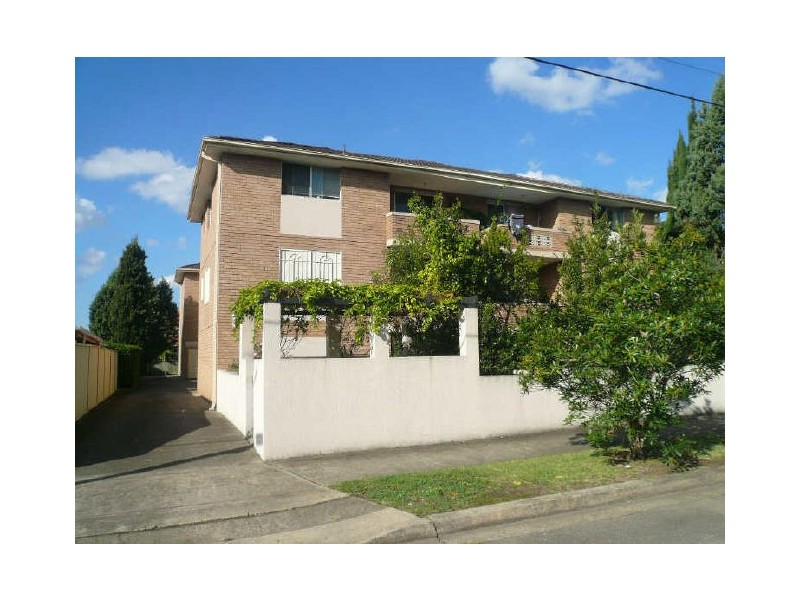 10/32 Dryden Street, Campsie NSW 2194