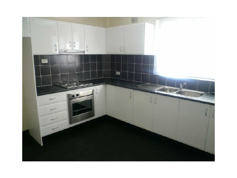 10/32 Dryden Street, Campsie NSW 2194