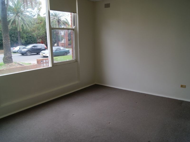 2/7 Fifth Avenue, Campsie NSW 2194