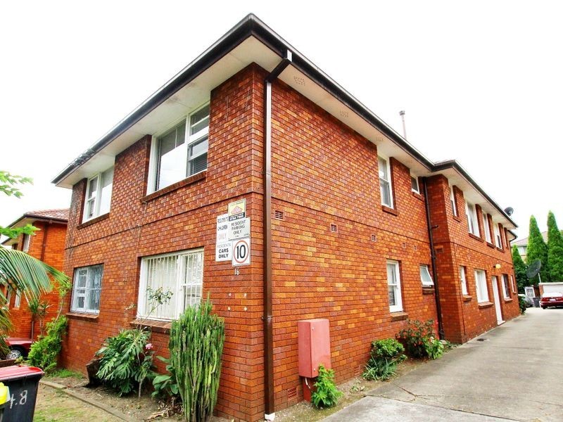 8/16 Willeroo Street, Lakemba NSW 2195