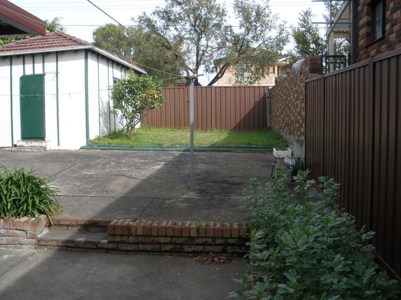 9 Nicholas Avenue, Campsie NSW 2194